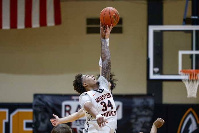 Webster Groves Missouri Mount Carmel Illinois boys basketball December 16 2023 Nate Latsch 25028